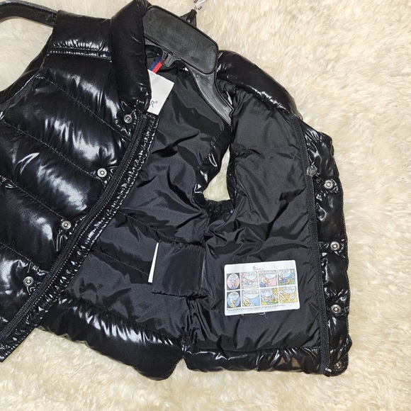 Moncler Bernard shiny vest! - Picture 5 of 8